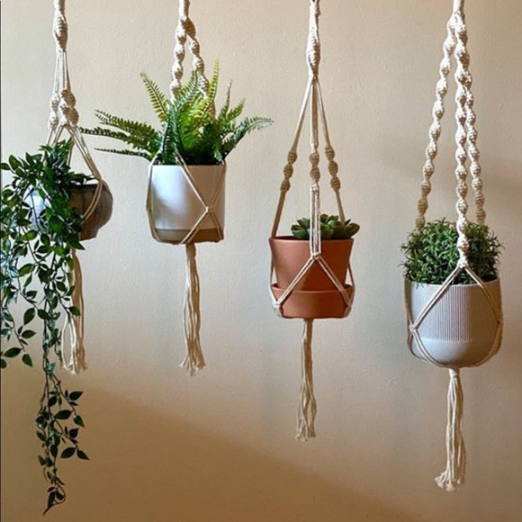 Hand made Macrame plant hanger - Picture 2 of 8